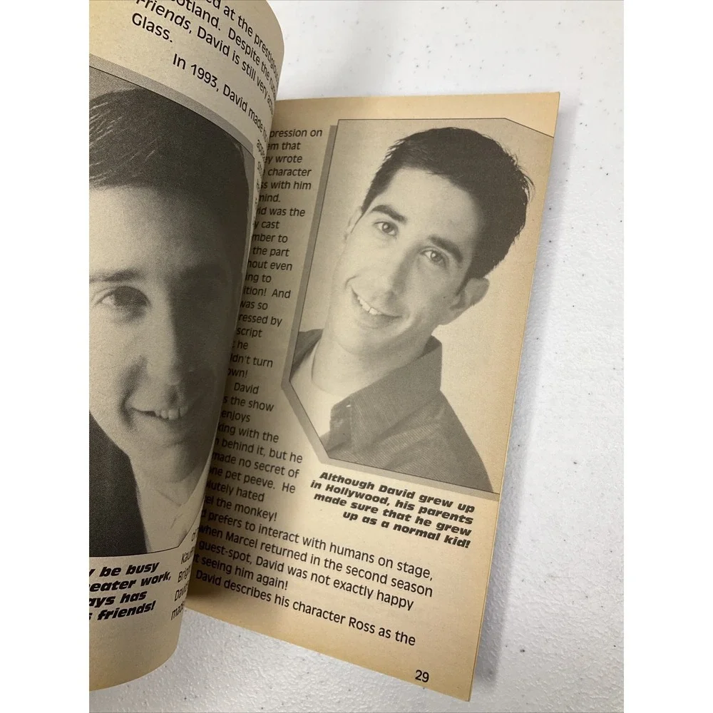 1996 friends Meet the Cast of Friends photo‎ biography RARE modern publishing